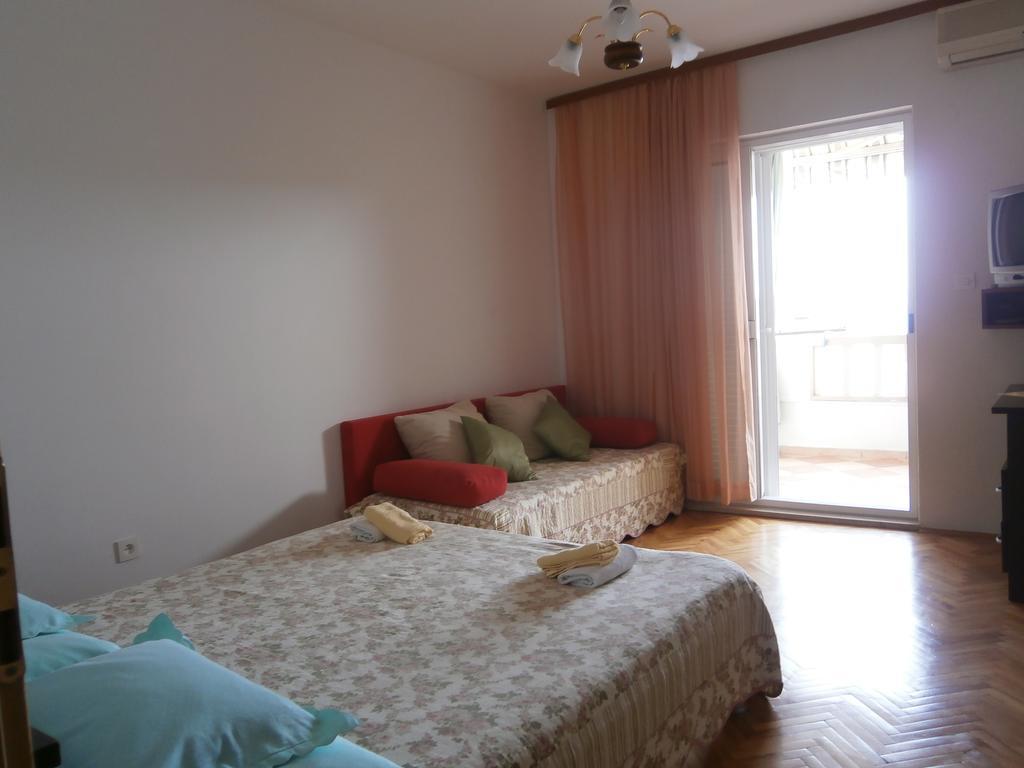Apartmani Smiljana Makarska Ngoại thất bức ảnh